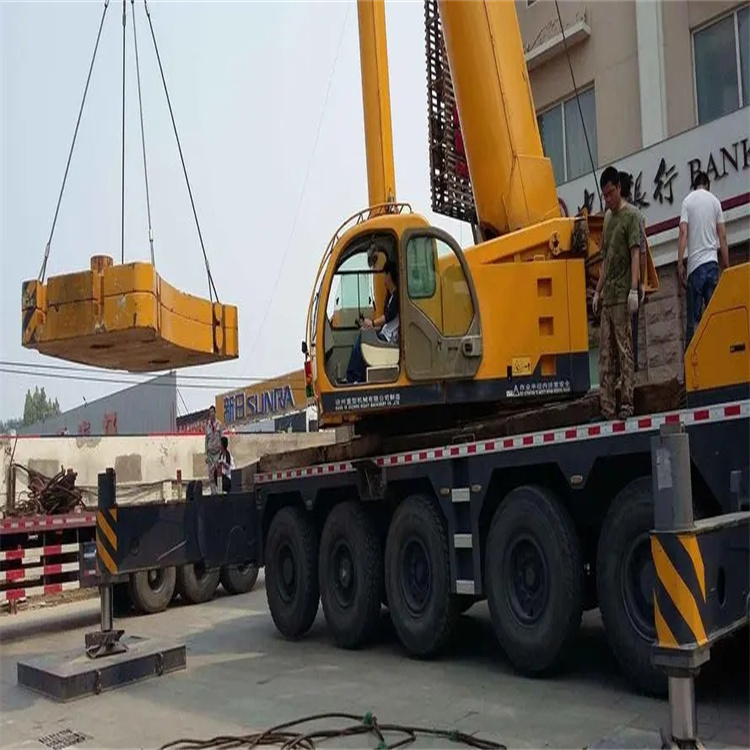 青阳县当地吊车出租|机器吊装|75吨|工厂搬迁服务